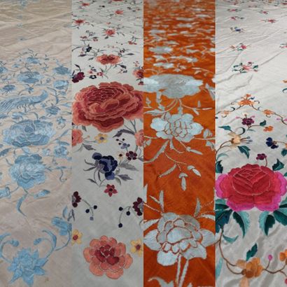 CHINA, Canton, 20th century
Set of four shawls...