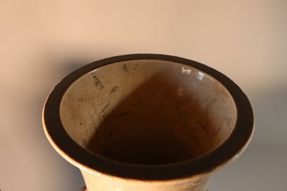 CHINE, Nankin, XIXe siècle	
Paire de vases...