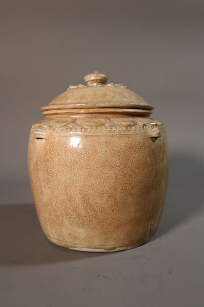 VIETNAM, Tanhoa, XIIe/XIIIe siècle	
Pot couvert...