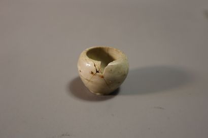 VIETNAM, XIIe/XIVe siècle	
Coupe, petit vase,...