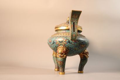 CHINE, XIXe siècle	
Brûle-parfum tripode...
