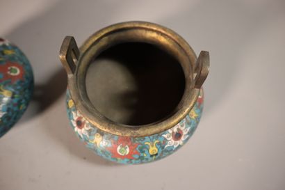 CHINE, XIXe siècle	
Paire de brûle-parfums...