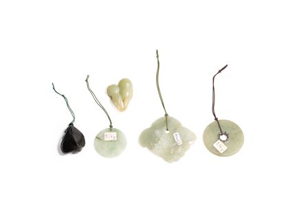 CHINA, 20th century

Set of five pendants...
