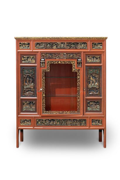 CHINE, NINGPO, vers 1900	
Armoire en bois...