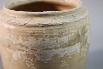 VIETNAM, XIIe/XIIIe siècle	
Pot balustre...