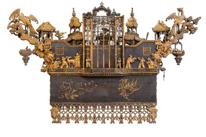 CHINA, 19th century
Important two-sided carved...