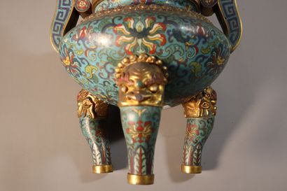 CHINE, XIXe siècle	
Brûle-parfum tripode...