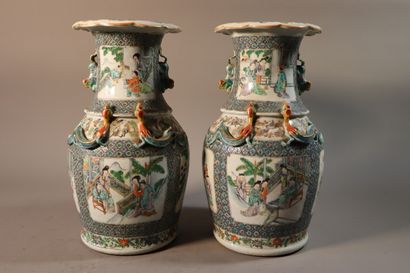 CHINA, Canton, 19th century
Pair of porcelain...