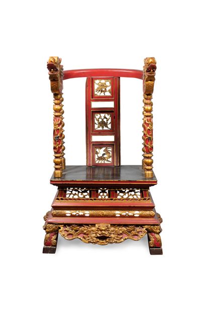CHINE, Ningpo, XIXe siècle	
Petit trône en...