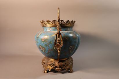 CHINE, XIXe siècle	
Garniture comprenant...