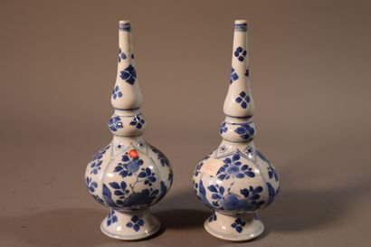 CHINA, KANGXI period (1662 - 1722)
Pair of...