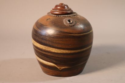 VIETNAM, XIIe/XIIIe siècle	
Pot en grès émaillé...