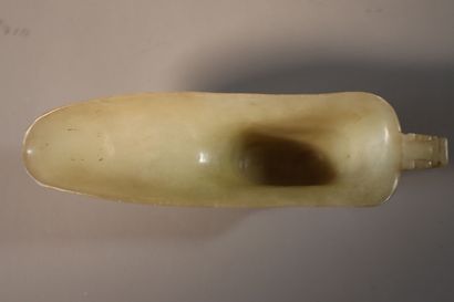 CHINA, 20th century
Archaizing jade (nephrite)...