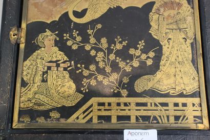 Miroir triptyque dans le gout asiatique....