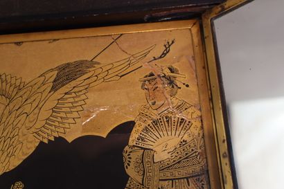 Miroir triptyque dans le gout asiatique....
