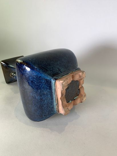 Vase en grès à couverte bleu. Dans le goût...