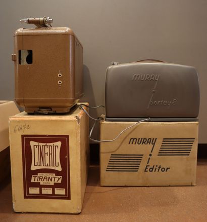 Lot including:
- old kodak, brownie flash...