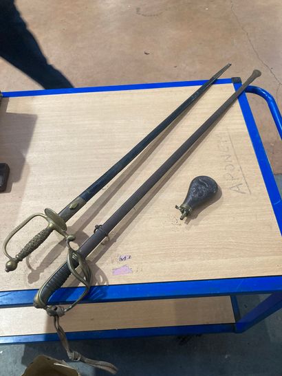 Lot including:
Two Larousse medical, Two...