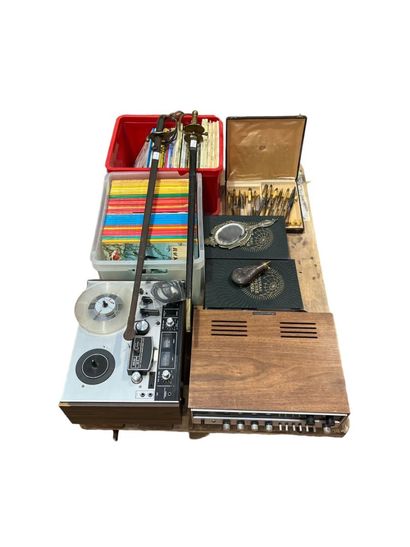 Lot including:
Two Larousse medical, Two...