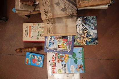 Collection of antique and modern books, comics,...