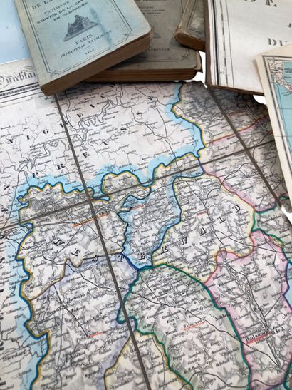 Set of books on the theme of military training,...