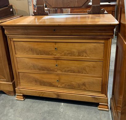 Louis Philippe four-drawer chest with doucine...