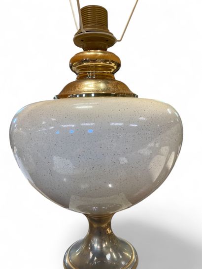 Pair of ceramic lamps with imitation travertine...