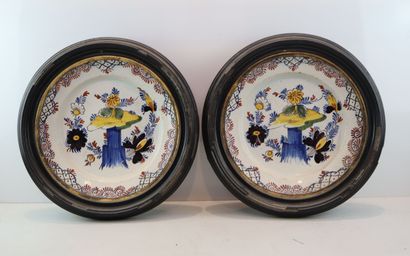Pair of Delft earthenware dishes with floral...