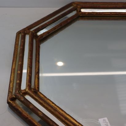 Gilded wood mirror with pare close
Art Deco...