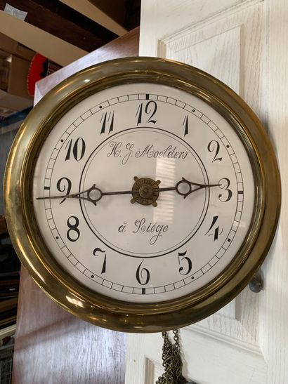 Floor clock in natural wood. Enameled dial...
