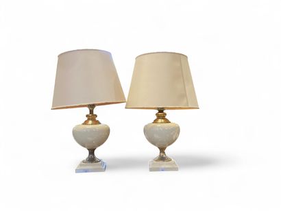 Pair of ceramic lamps with imitation travertine...