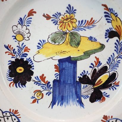 Pair of Delft earthenware dishes with floral...
