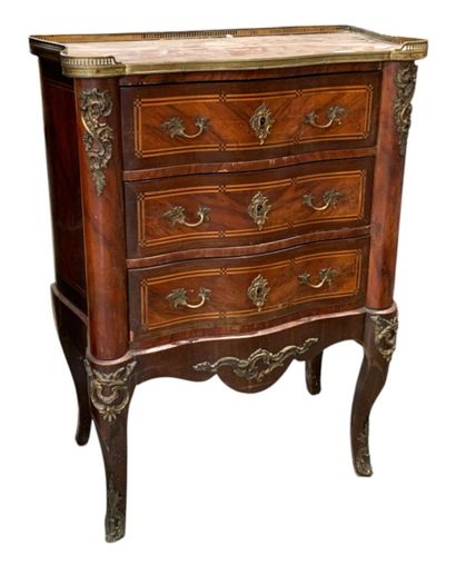 Marquetry chest of drawers with curved front...