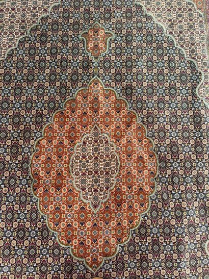 IRAN - Ghom Rug
19th century. 
198 x 300...