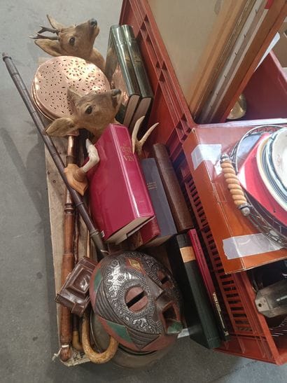 Lot consisting of a copper set, *Le Grand...