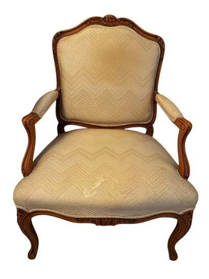 Pair of armchairs with Queen's back in molded...