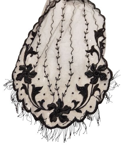 Long-sleeved evening gown, 1930s
Silk lining
Height:...