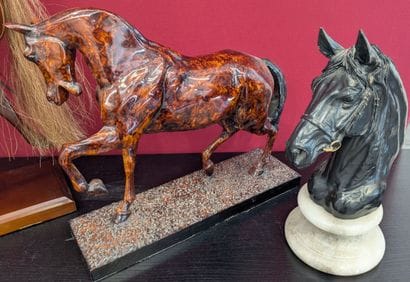 Set of 3 horse sculptures, including:
- A...