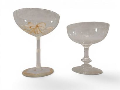 Set including:
- a sculpture based on Santini,...
