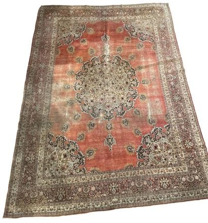 Large wool carpet with geometric motifs 
(wear...