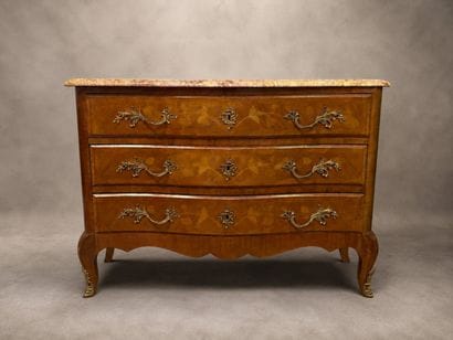 Louis XVI style chest of drawers in wood...