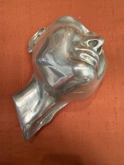Candida PRONGUÉ (20th century)
Metal bust...