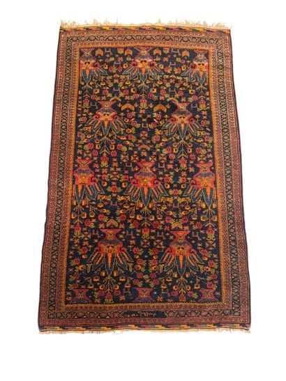 IRAN - Mechkin Rug
106 x 170 cm 

Please...