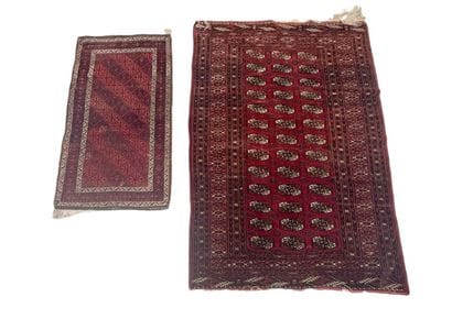 PAKISTAN - Set of two rugs
Circa 1980
77...
