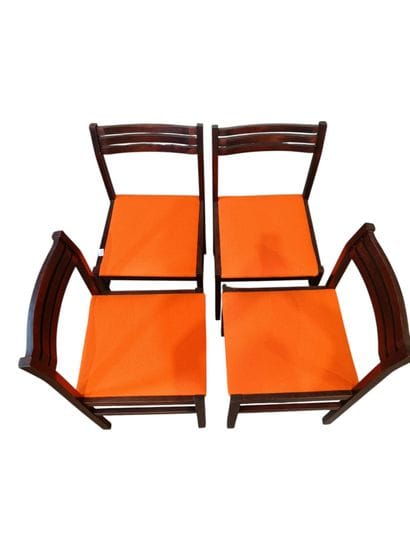 Set of four dark wood chairs - circa 1970
Orange...