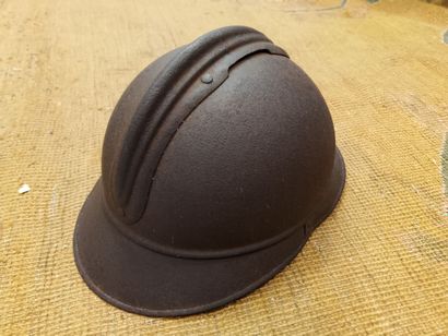MILITARIA
Set of two helmets:
- one German...