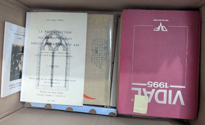 ART BOOKS
Lot consisting of 3 boxes of various...