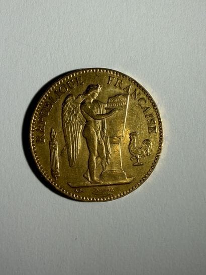 FRANCE. Une pièce en or 900‰ de 100 Francs...