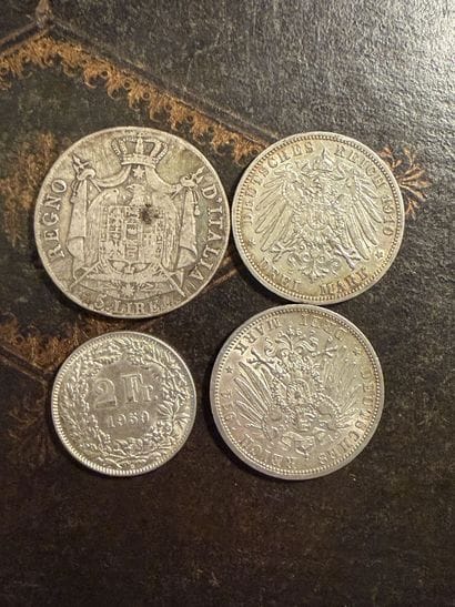 4 monnaies en argent
- WILHELM II DEUTSCHER...