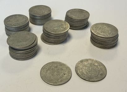 NAPOLEON III 
62 pièces de 1F en argent
P...